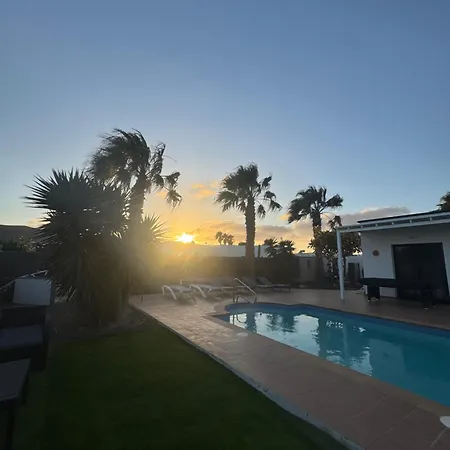 Sarah بلايا بلانكا