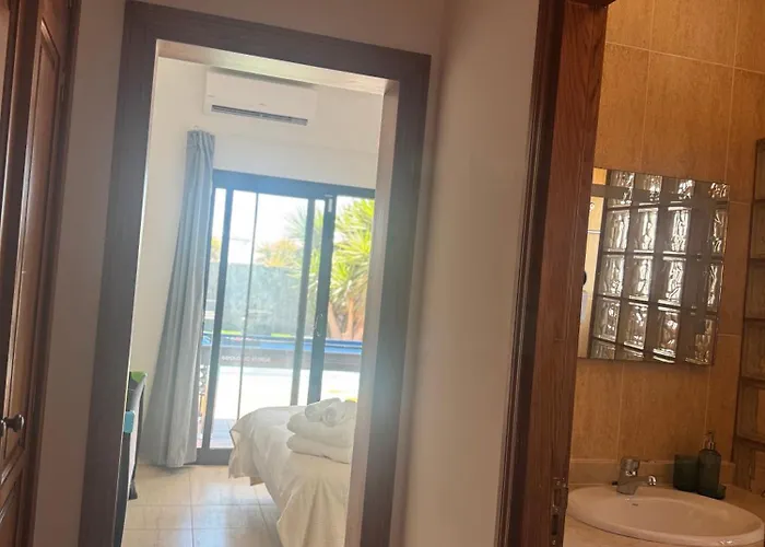 Sarah * بلايا بلانكا